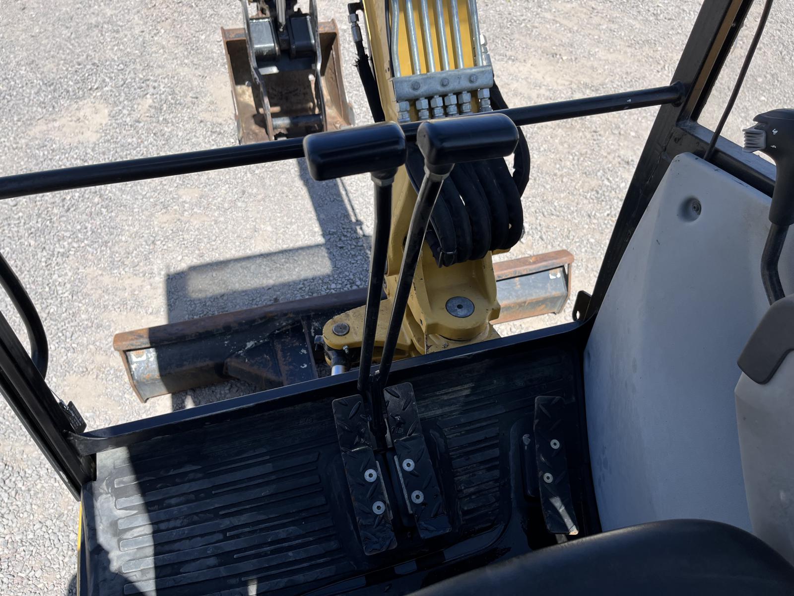 ./imagenes/INVOICE/2019/18057/CATERPILLAR 302.7D CR (11).JPG